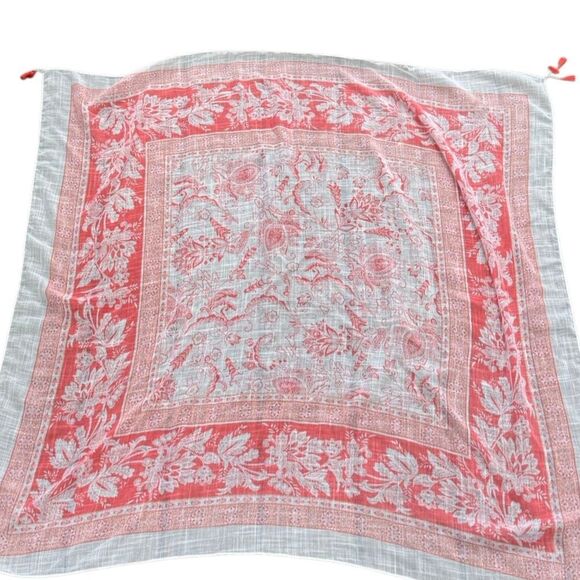 Accessory Street Beautiful Coral Floral Tassel Scarf / Wrap in Pink & White - Picture 3 of 4
